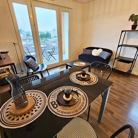 Cosy Equipe Avec Terrasse, Wifi *