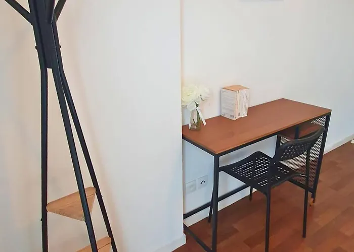 Appartement [cosy] équipé Avec Terrasse, Wifi *